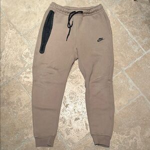 Nike Beige Techfleece Sweatpants with Black Details